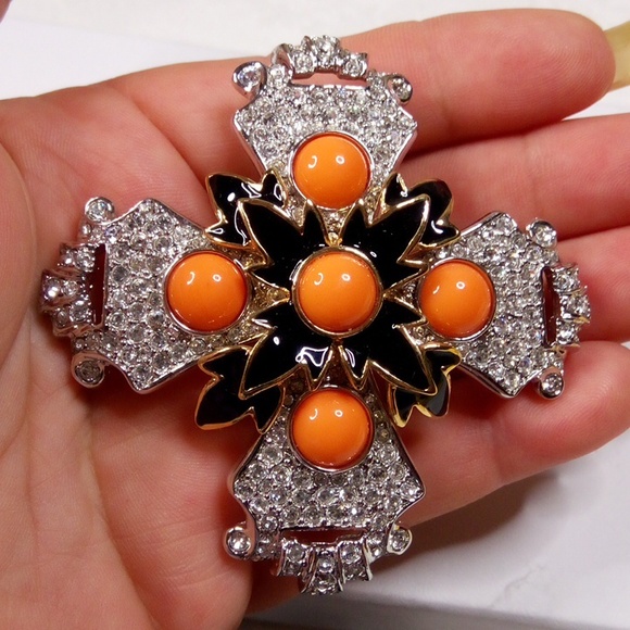 KJL Kenneth J. Lane Maltese cross pin/pendant enhancer - Picture 2 of 6